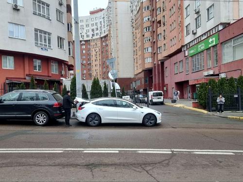 квартира за адресою Федора Ернста вул., 16-Б