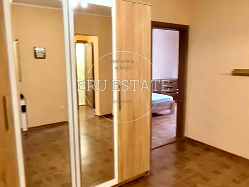 квартира за адресою Ревуцького вул., 54