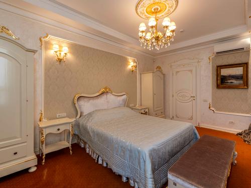 квартира за адресою Старонаводницька вул., 13