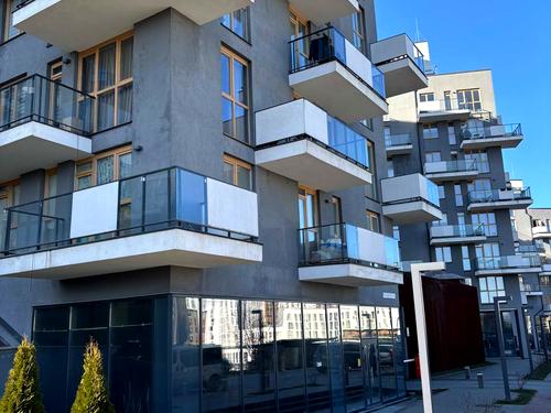 комерційна за адресою Малоголосківська вул., 28