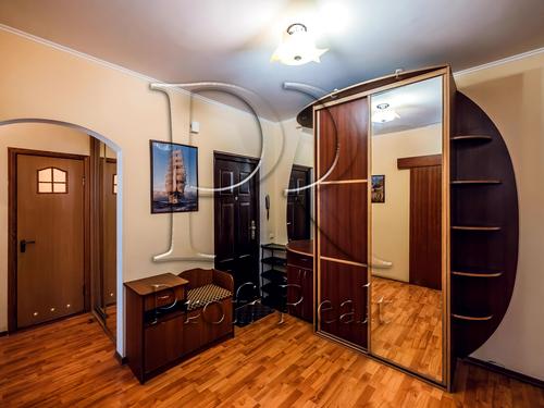 квартира за адресою Академіка Глушкова просп., 45