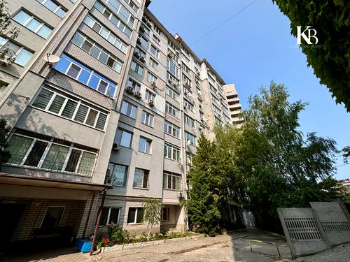 квартира за адресою Космічна вул., 9-А
