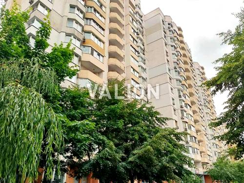 квартира за адресою Анни Ахматової вул., 35