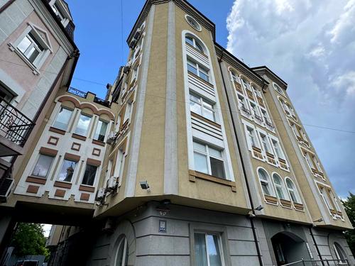 коммерческая по адресу Кияновский пер., 7-А