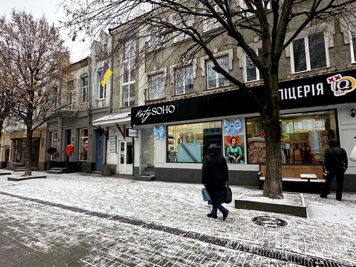 комерційна за адресою Лесі Українки вул., 9