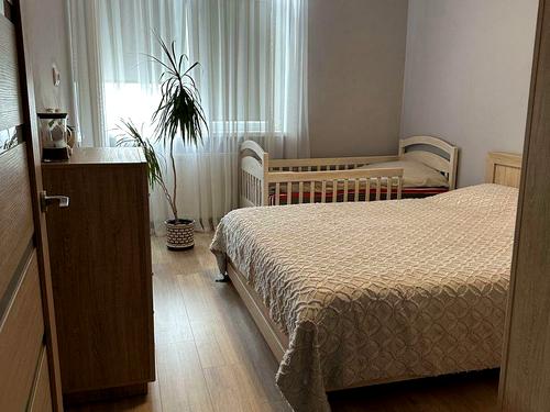 квартира за адресою Європейського Союзу просп. (Правди), 45-Б