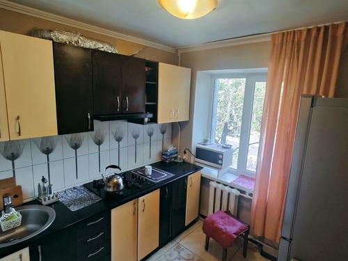 квартира за адресою Космонавтів вул., 27