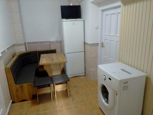 квартира за адресою Повітряна вул., 75