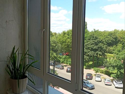 квартира за адресою Салютна вул., 2к1