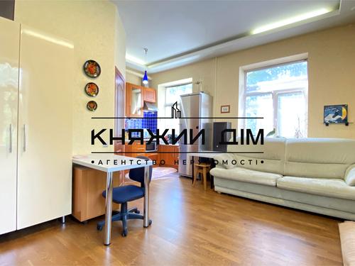квартира за адресою Євгена Коновальця вул. (Щорса), 23