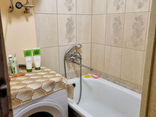 квартира за адресою Космонавтів вул., 20
