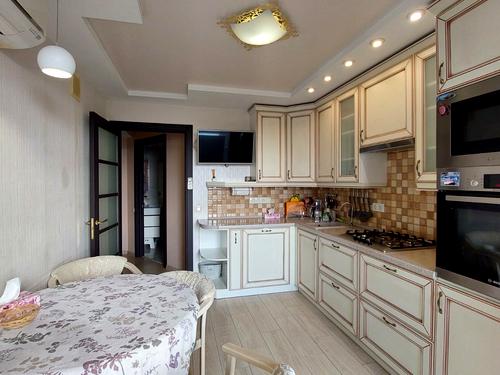 квартира за адресою Залізнична вул., 9