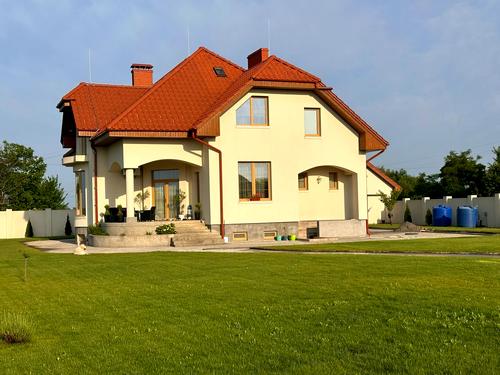 будинок за адресою Березнева, 7