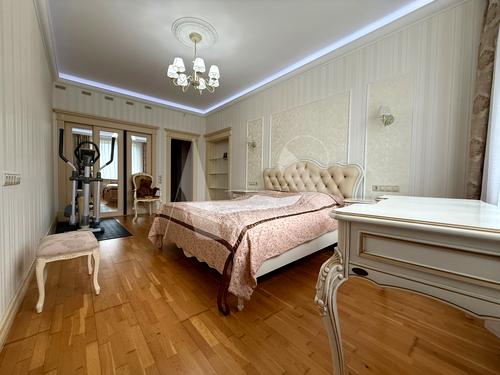 квартира за адресою Таджицька вул., 1