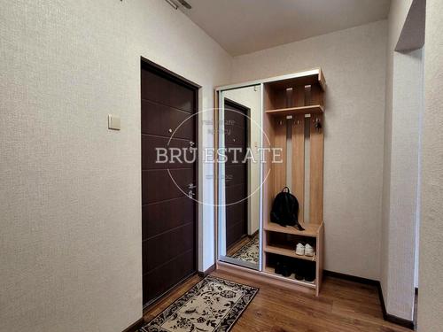 квартира за адресою Драгоманова вул., 8-Б