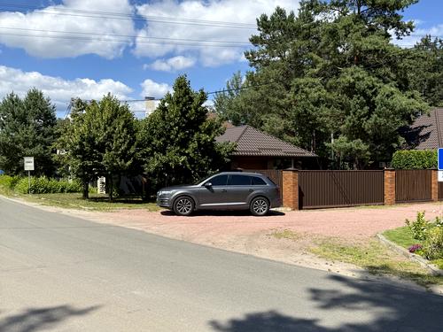 будинок за адресою Вишнева, 41А