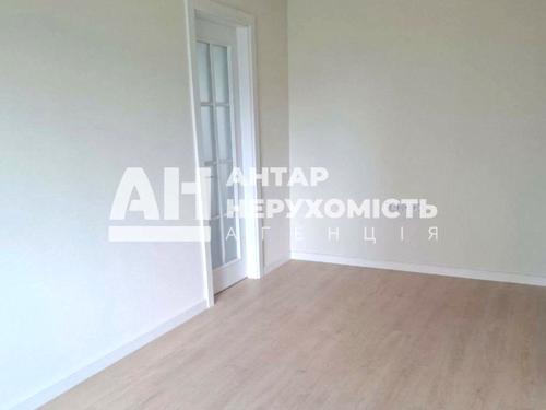 квартира за адресою Соборна вул. (50 років Жовтня), 111