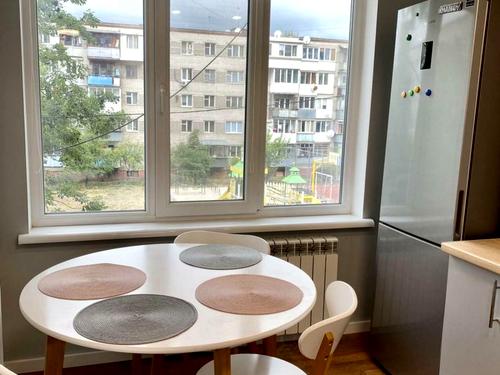 квартира за адресою Опанаса Сластіона вул., 58