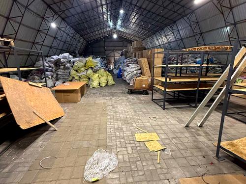 комерційна за адресою Універсальна вул., 6