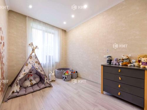 квартира за адресою Конституції пл., 20