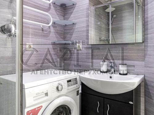 квартира за адресою Регенераторна вул., 4