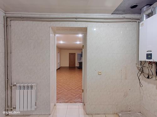 комерційна за адресою Щепкіна вул., 2