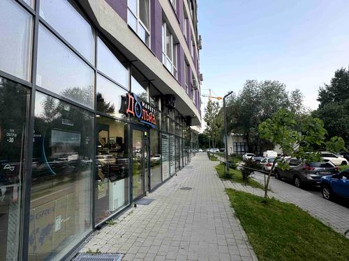 комерційна за адресою Трускавецька вул., 2б