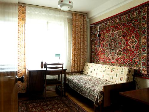 квартира за адресою Ореста Левицького вул. (Академіка Курчатова), 8