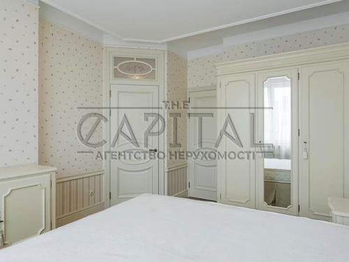 квартира за адресою Шота Руставелі вул., 44