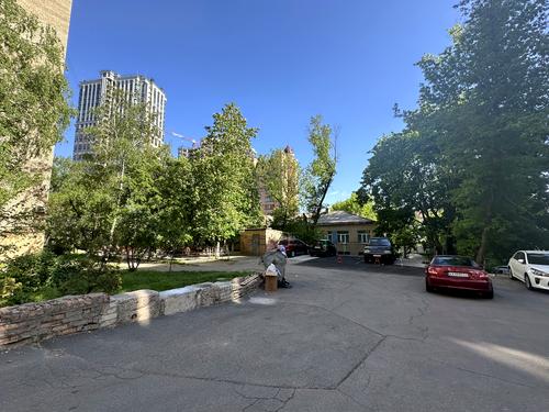 комерційна за адресою Саксаганського, 45
