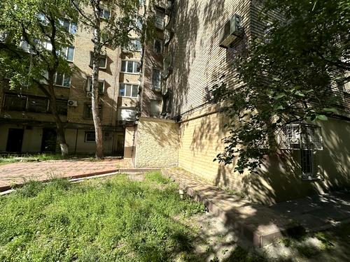 комерційна за адресою Саксаганського, 45