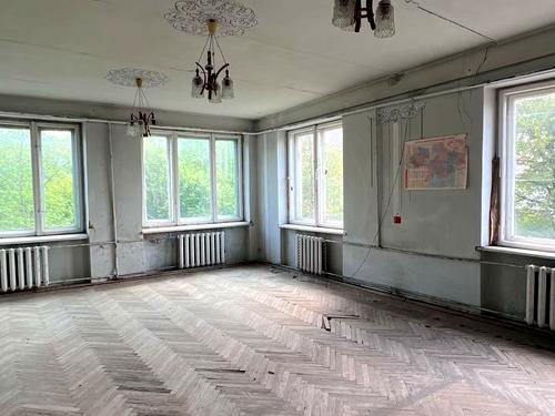 комерційна за адресою Заводська вул., 10