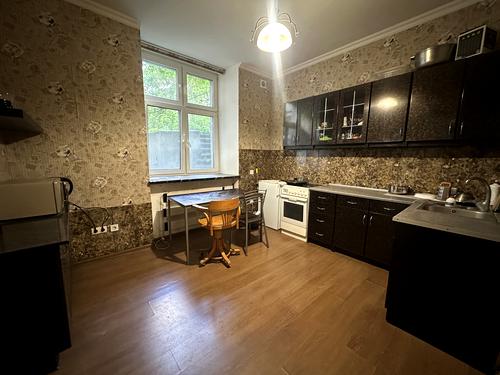 квартира за адресою Кості Левицького вул., 27