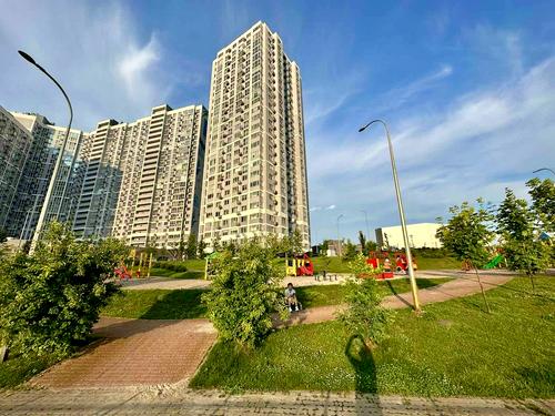 квартира по адресу Ревуцкого ул., 40-Г