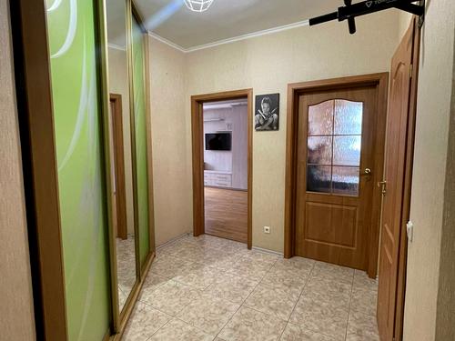 квартира по адресу Бажана, 10