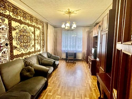 квартира за адресою Космонавтів вул., 24