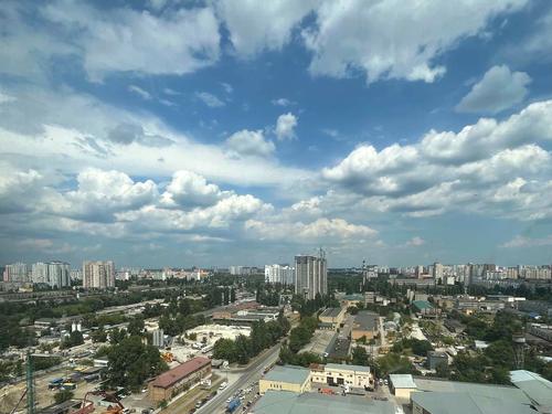 квартира за адресою Причальна вул., 10