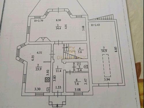 будинок за адресою Центральна вул., 11
