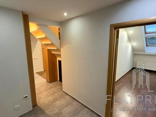 квартира за адресою Регенераторна вул., 4 к11