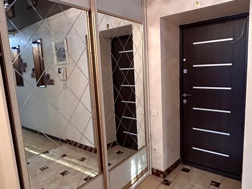 квартира за адресою Панаса Мирного вул., 18