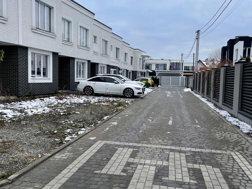дом по адресу Озерна, 1