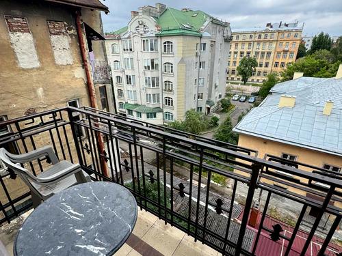 квартира по адресу Тарнавского ул. (Кутузова), 4