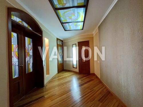 квартира за адресою Анни Ахматової вул., 35