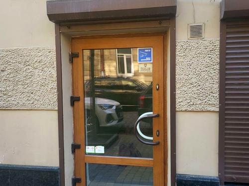 комерційна за адресою Глибока вул., 10