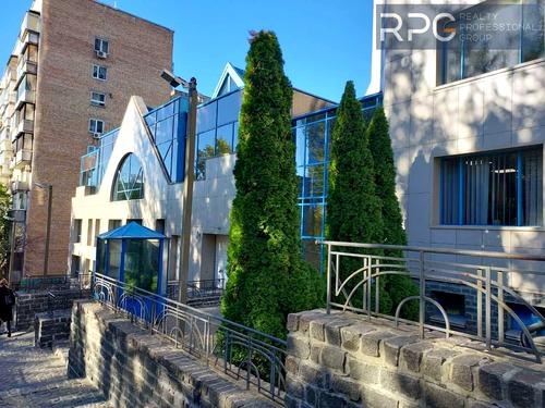 комерційна за адресою Шовковична вул., 42-44