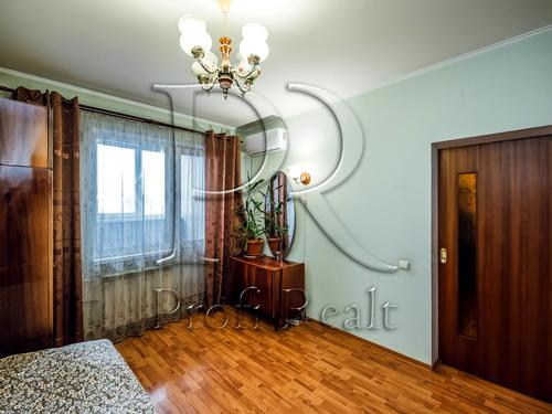 квартира за адресою Академіка Глушкова просп., 45