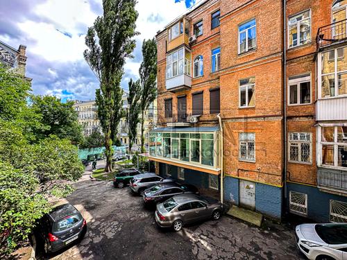 квартира за адресою Рейтарська вул., 20/24