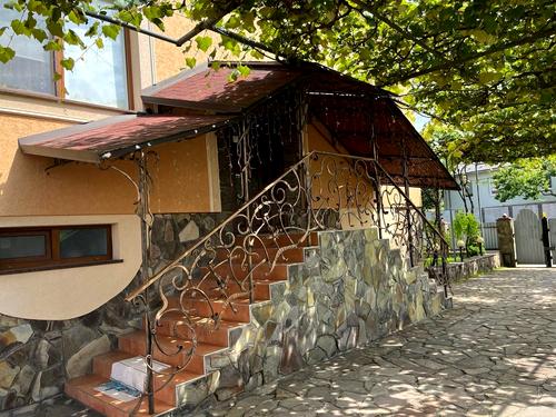 будинок за адресою Центральна, 20