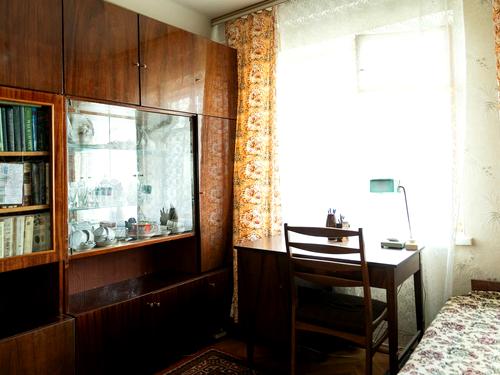 квартира за адресою Ореста Левицького вул. (Академіка Курчатова), 8