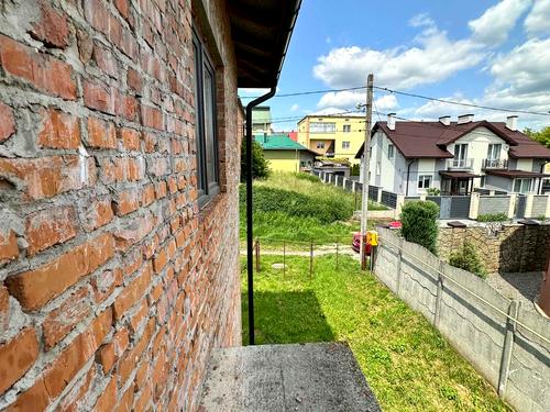 будинок за адресою Івана Огієнка вул.